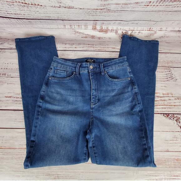 NYDJ Curves 360 Jeans Fit is Everything Denim in Heavenly Size 6 - Picture 4 of 13